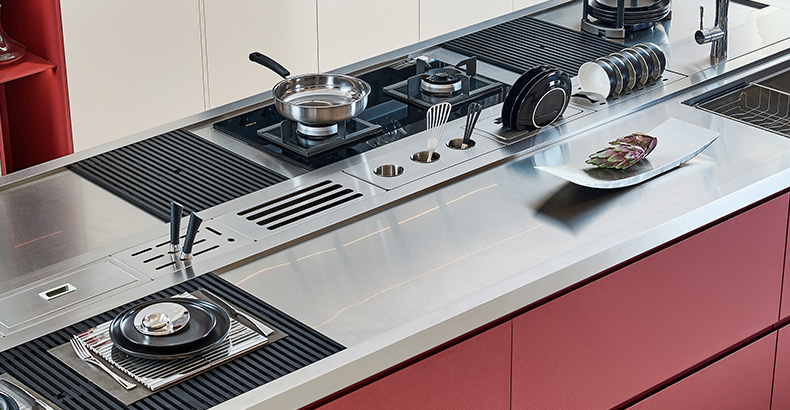 發展：材質革新，引領廚房革命